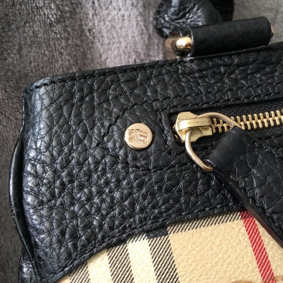 Vintage BEIGE HAYMARKET CHECK POCKET TOTE - Picture 3 of 14